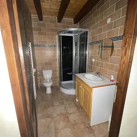 Deux Appartements: Village Center
